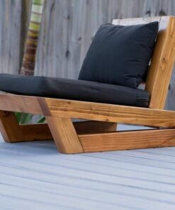 Muebles de Exterior - Sillón de terraza construido en madera nativa con cojines impermeables / UV